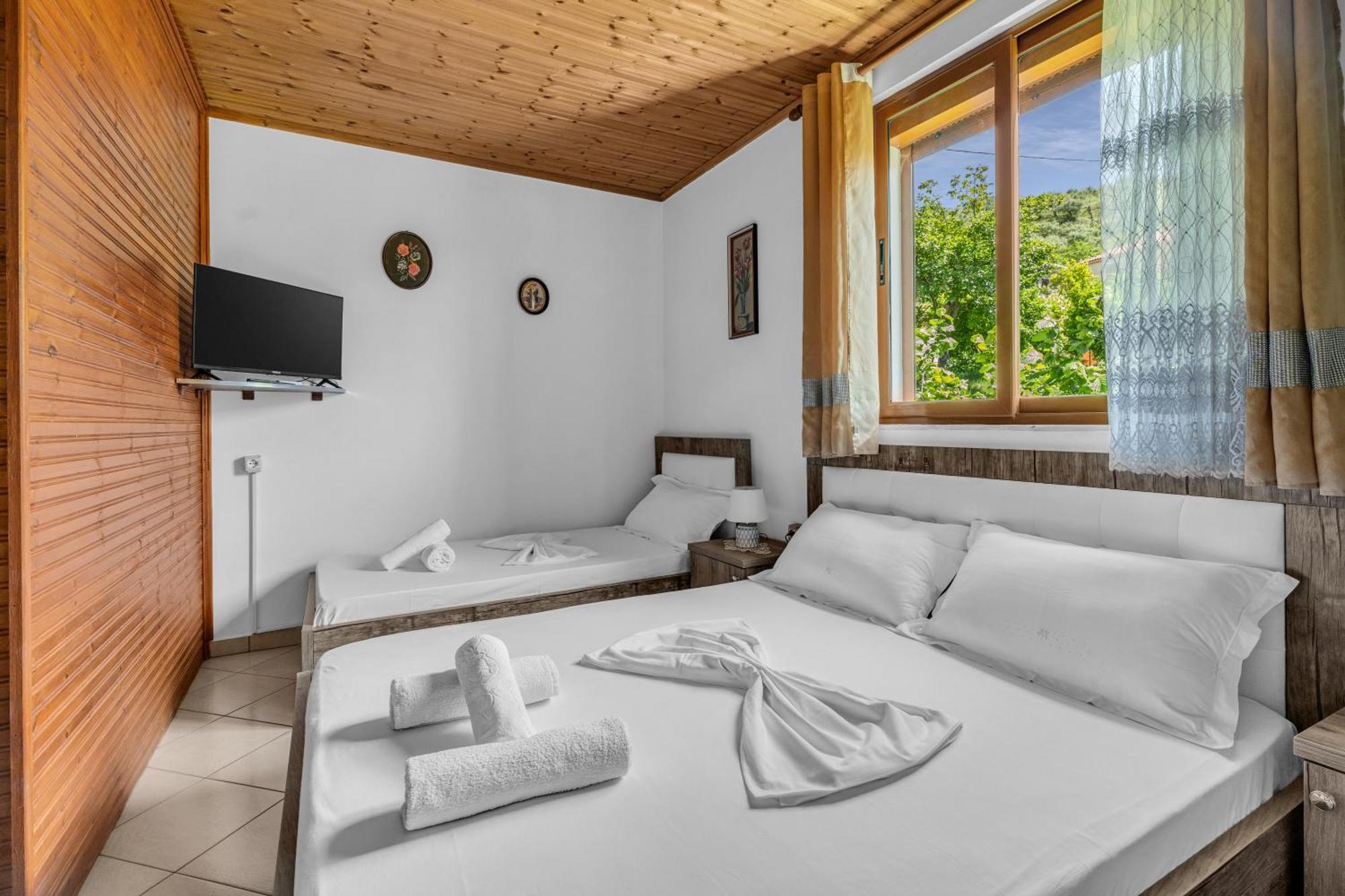 Guesthouse Emiljano Берат Екстер'єр фото