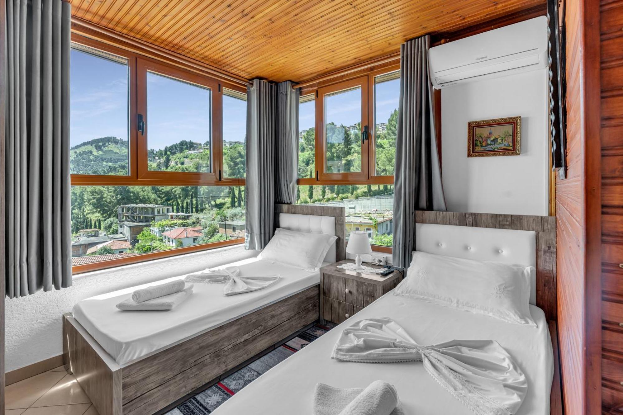 Guesthouse Emiljano Берат Екстер'єр фото